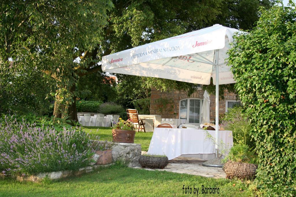 Boutique B&B Stancija 1904 Adults Only Svetvinčenat Rum bild